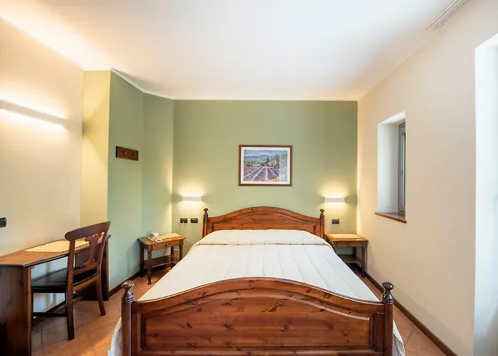 Sant' Anna מלון 3*